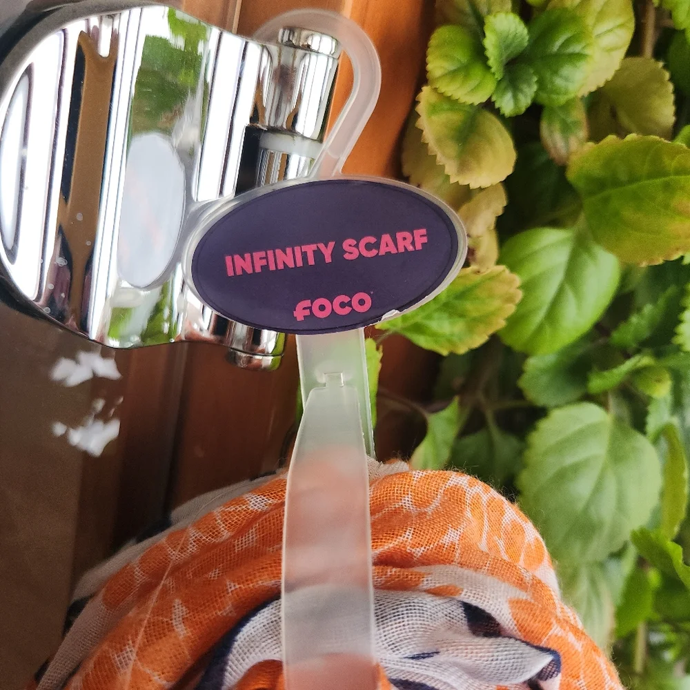 Bronco Infinity scarve